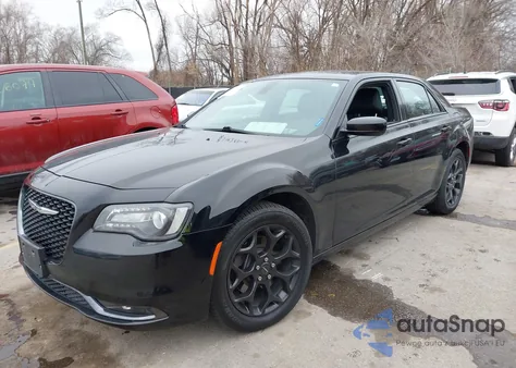 2019 Chrysler 300 S z USA, uszkodzony, nr VIN 2C3CCAGGXKH566439